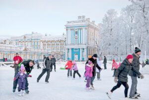 Зима близко. 9 открытых катков Петербурга и пригородов — расписание, цены и адреса